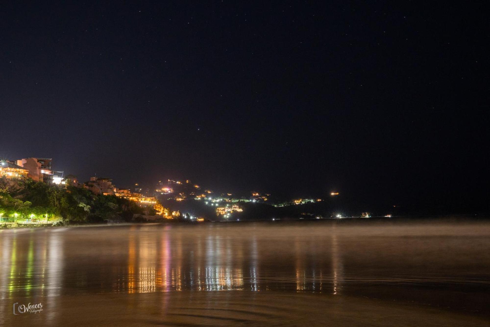 Arena Suites Zihuatanejo Exterior foto
