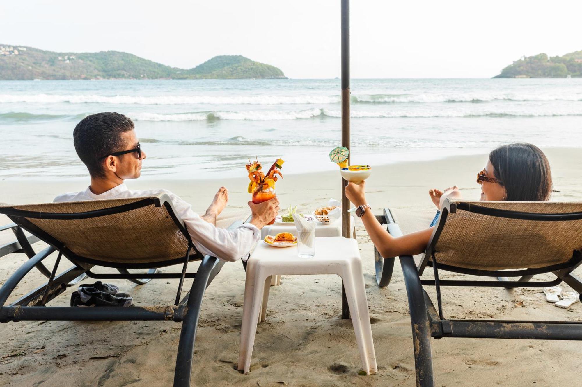 Arena Suites Zihuatanejo Exterior foto
