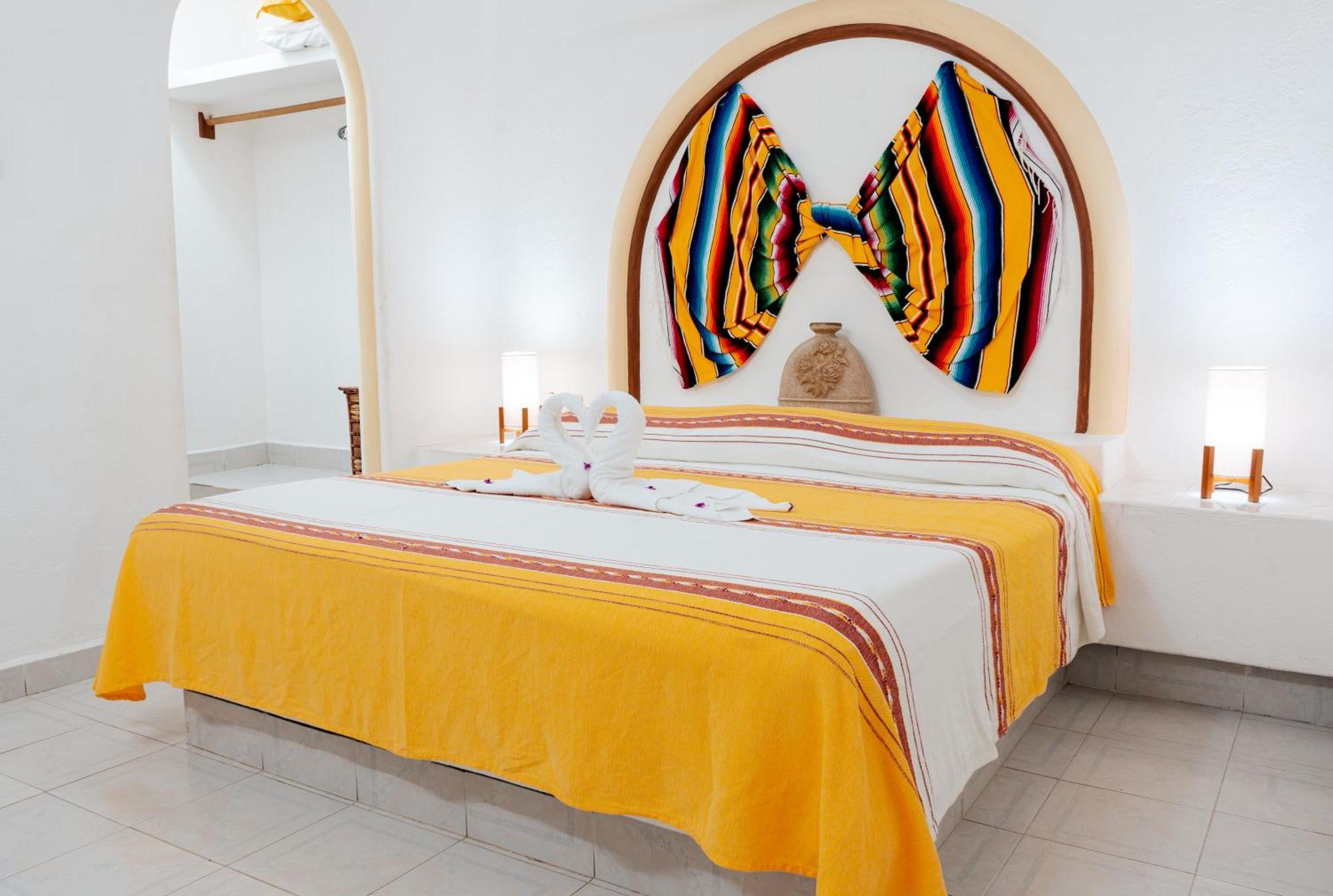 Arena Suites Zihuatanejo Exterior foto