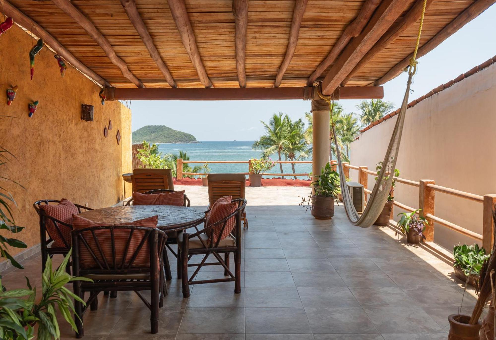Arena Suites Zihuatanejo Exterior foto