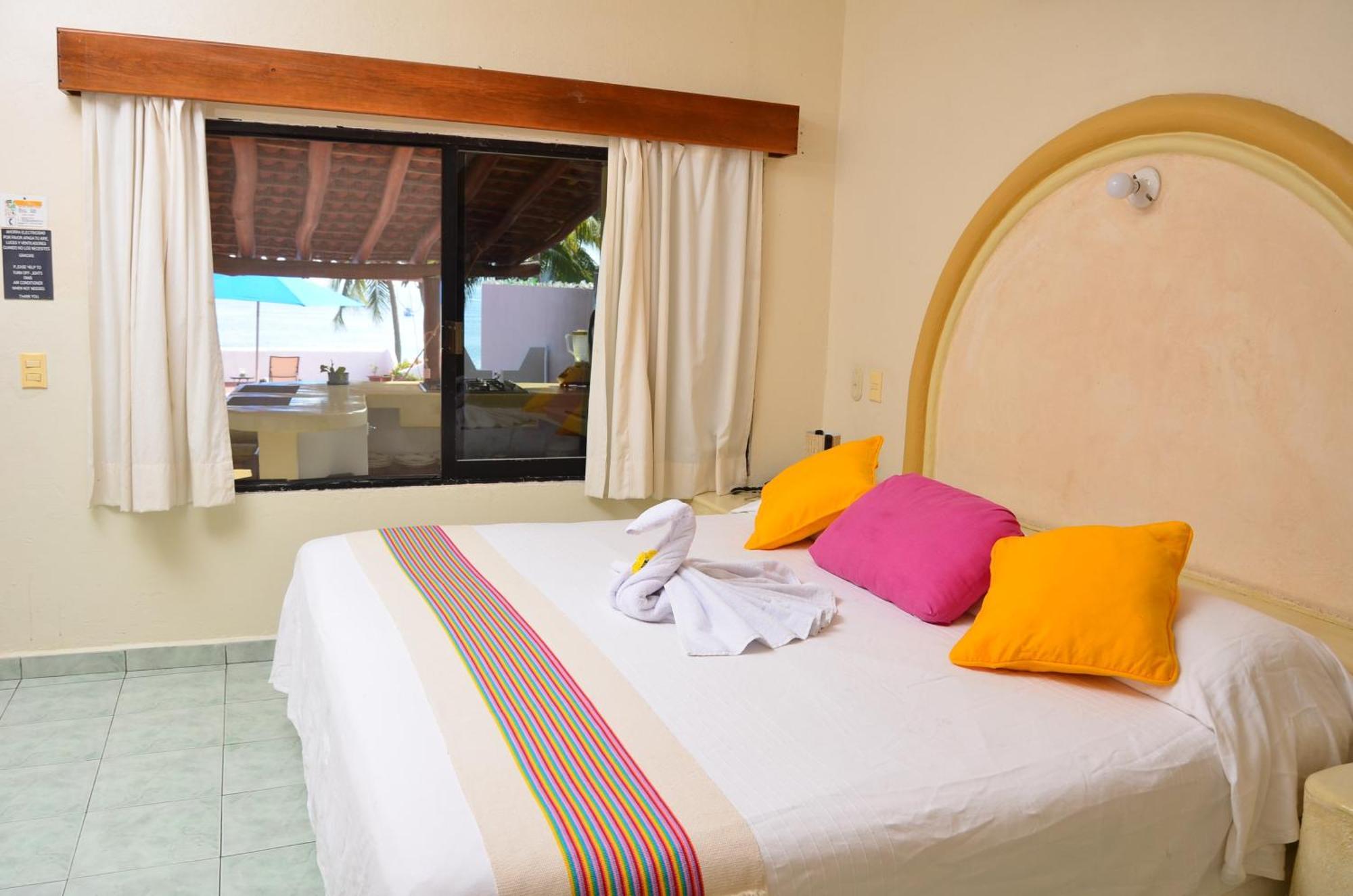 Arena Suites Zihuatanejo Exterior foto
