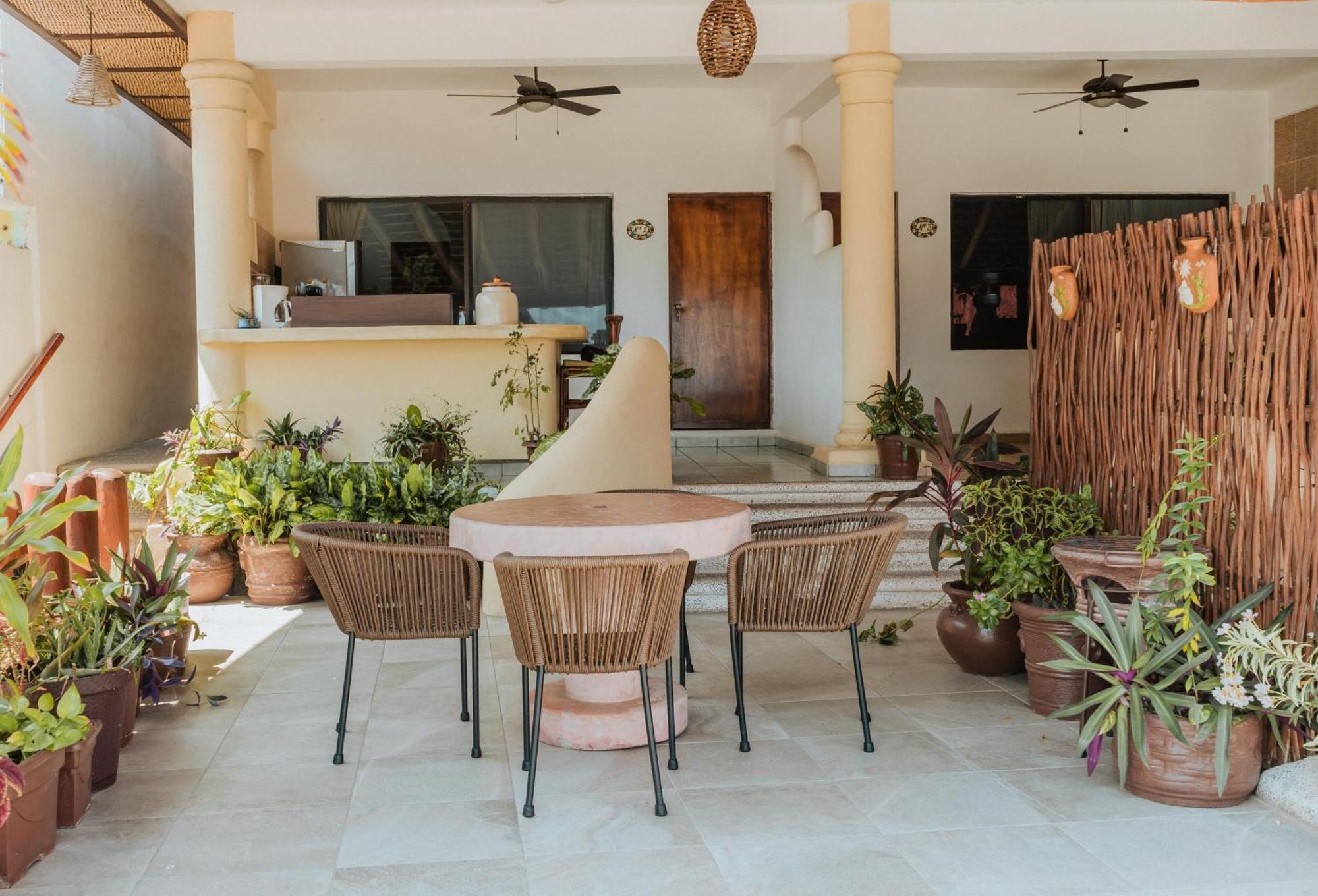 Arena Suites Zihuatanejo Exterior foto